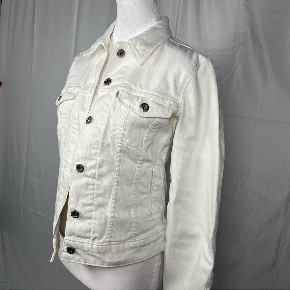 Levi’s San Francisco fitted white denim jacket. - Picture 2 of 11